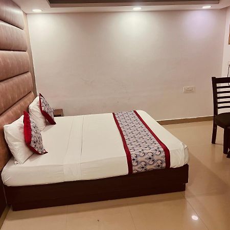 Hotel Asian Plaza Delhi Airport Yeni Delhi Dış mekan fotoğraf
