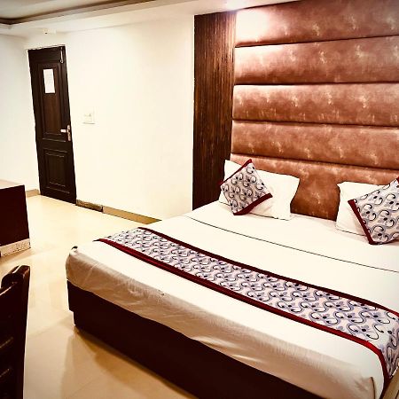 Hotel Asian Plaza Delhi Airport Yeni Delhi Dış mekan fotoğraf
