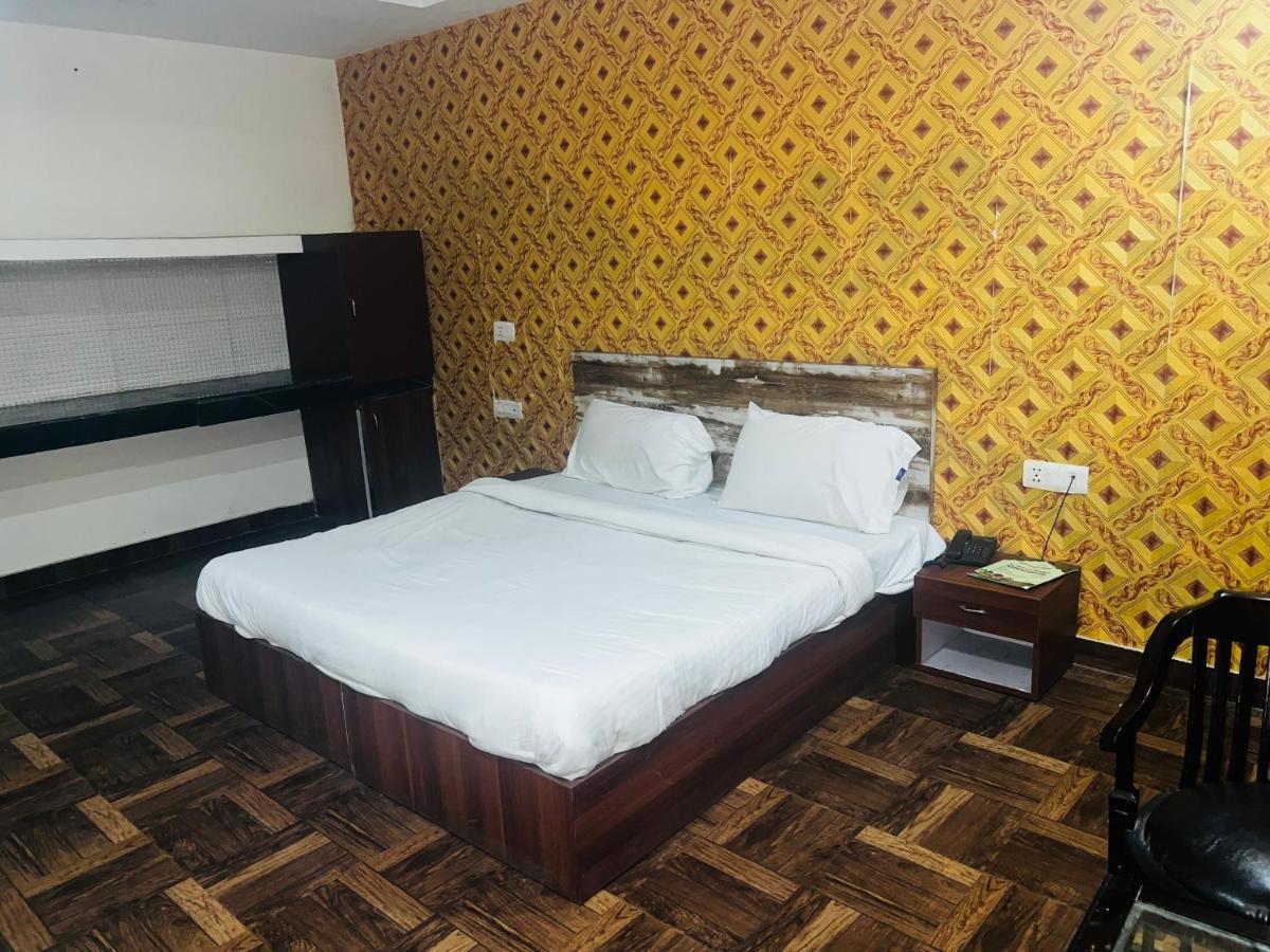 Hotel Asian Plaza Delhi Airport Yeni Delhi Dış mekan fotoğraf